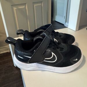 Nike Toddler 8C Black Sneakers